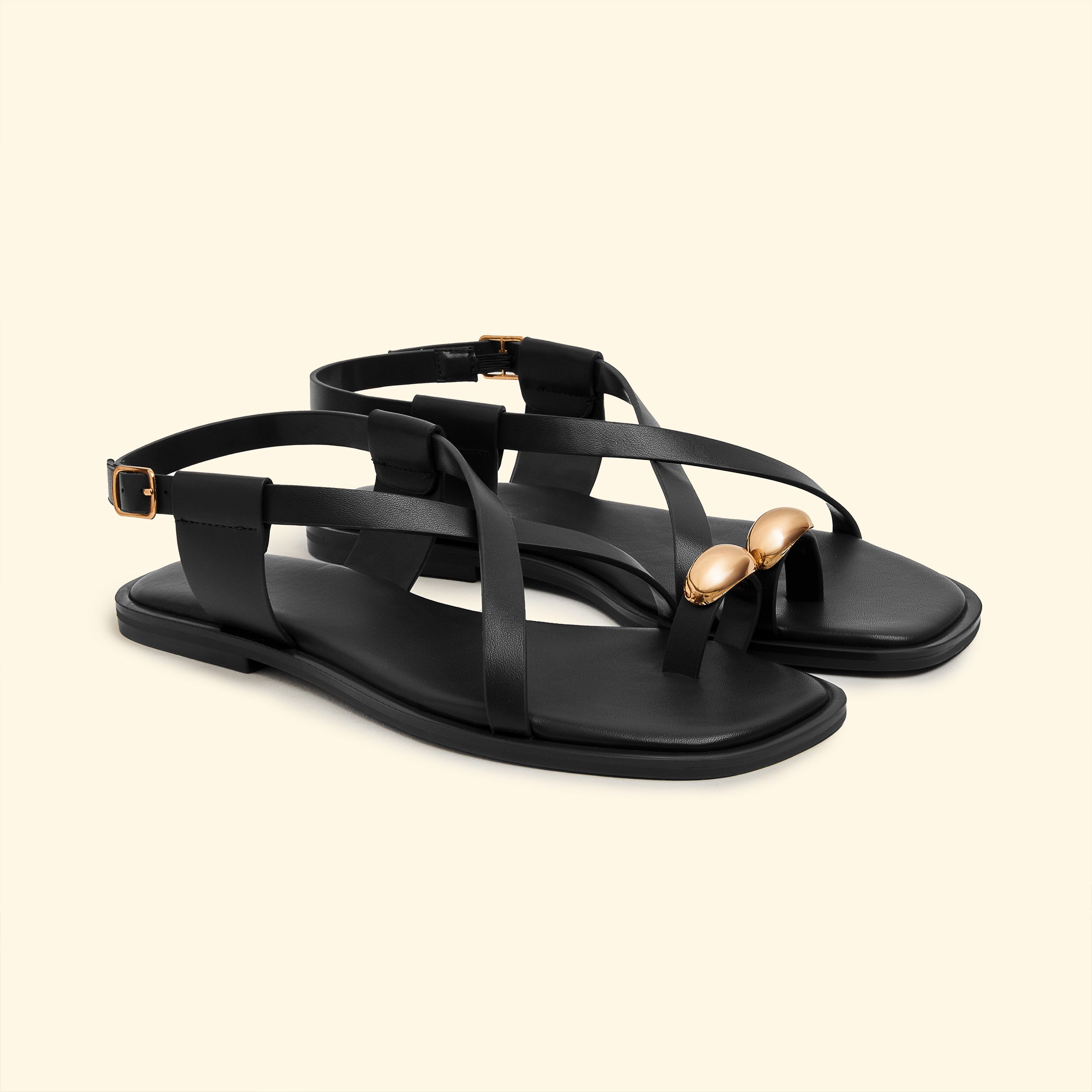 Capri Toe Ring Sandals - Black