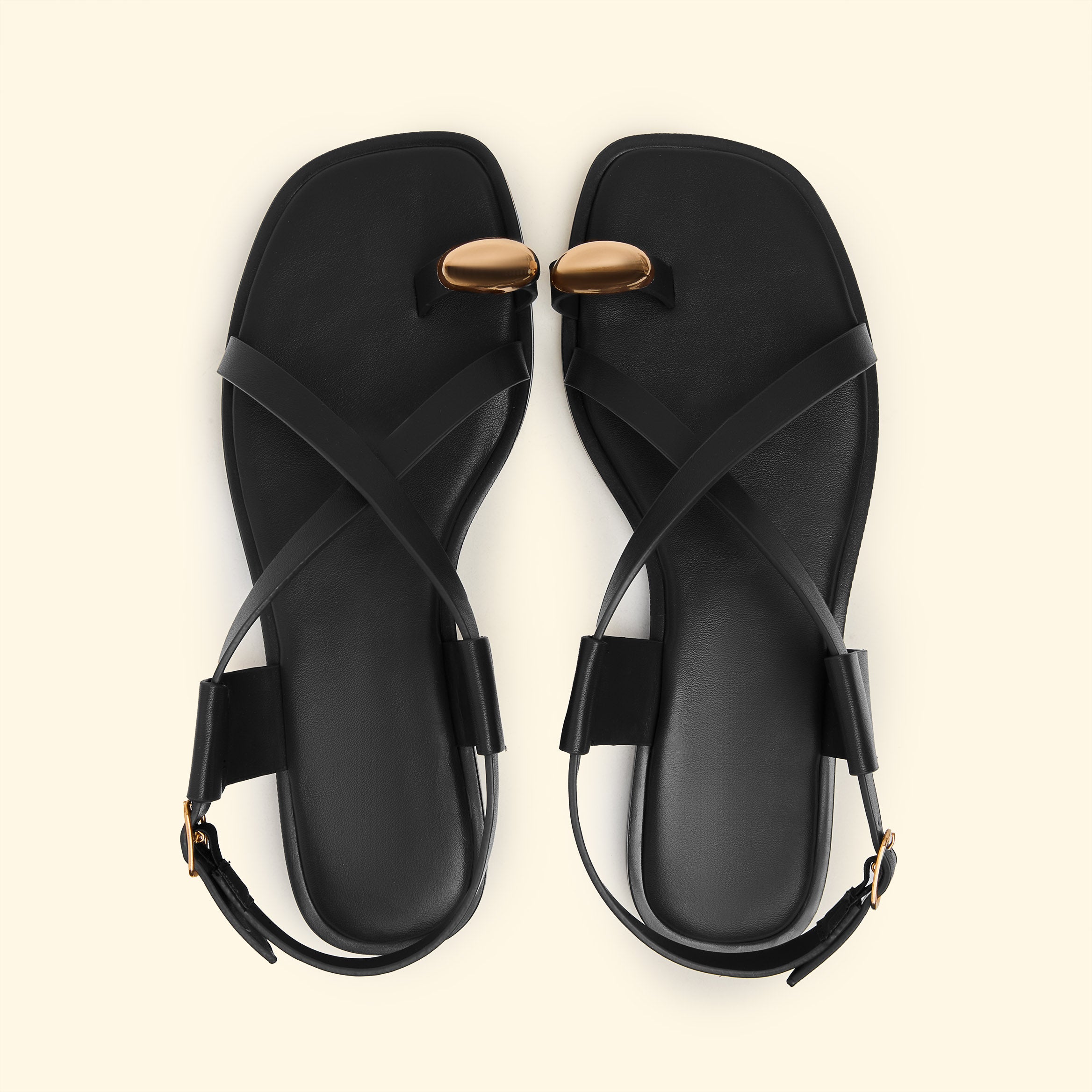 Capri Toe Ring Sandals - Black