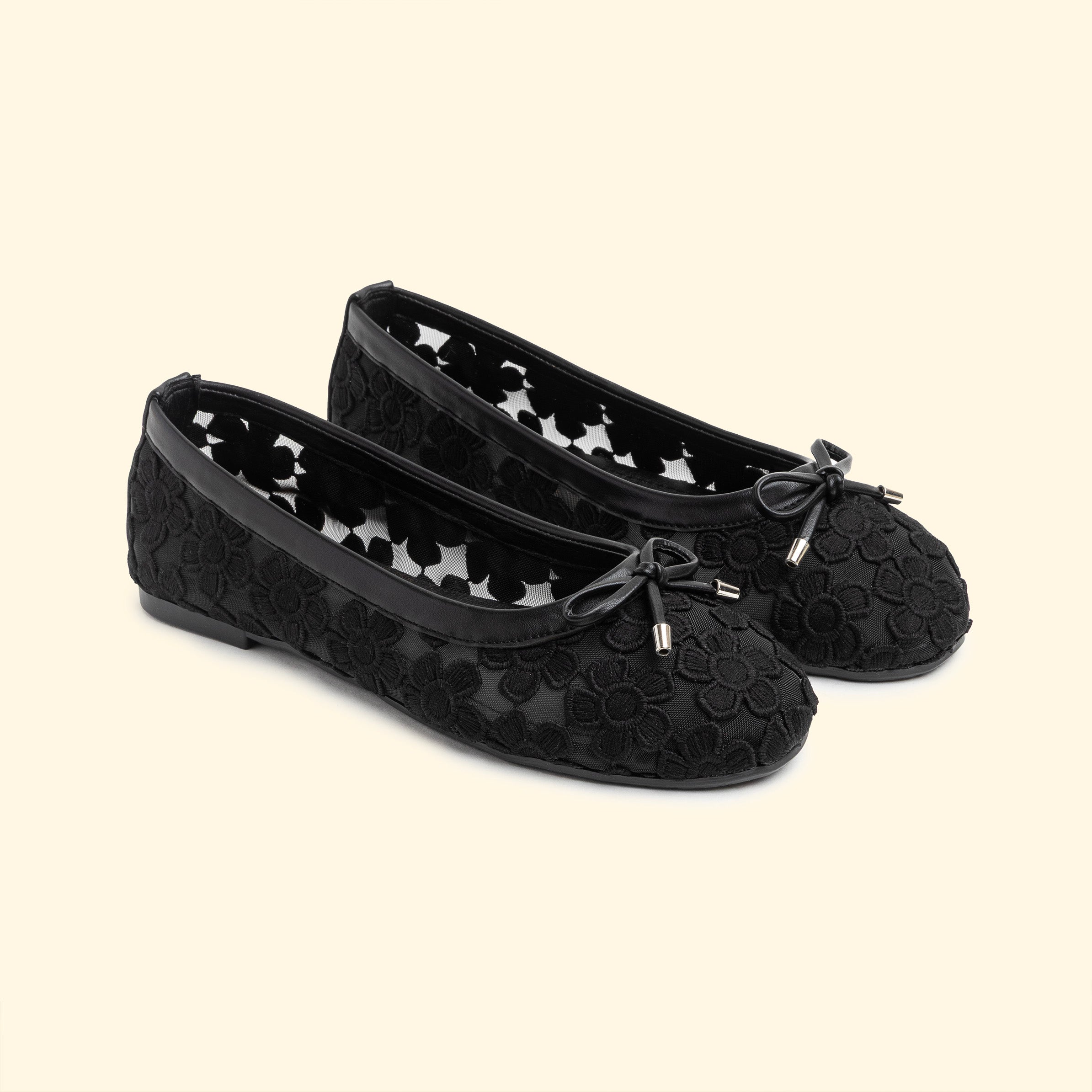 Floral Lace Ballet flat with bow detail - Midnight Black