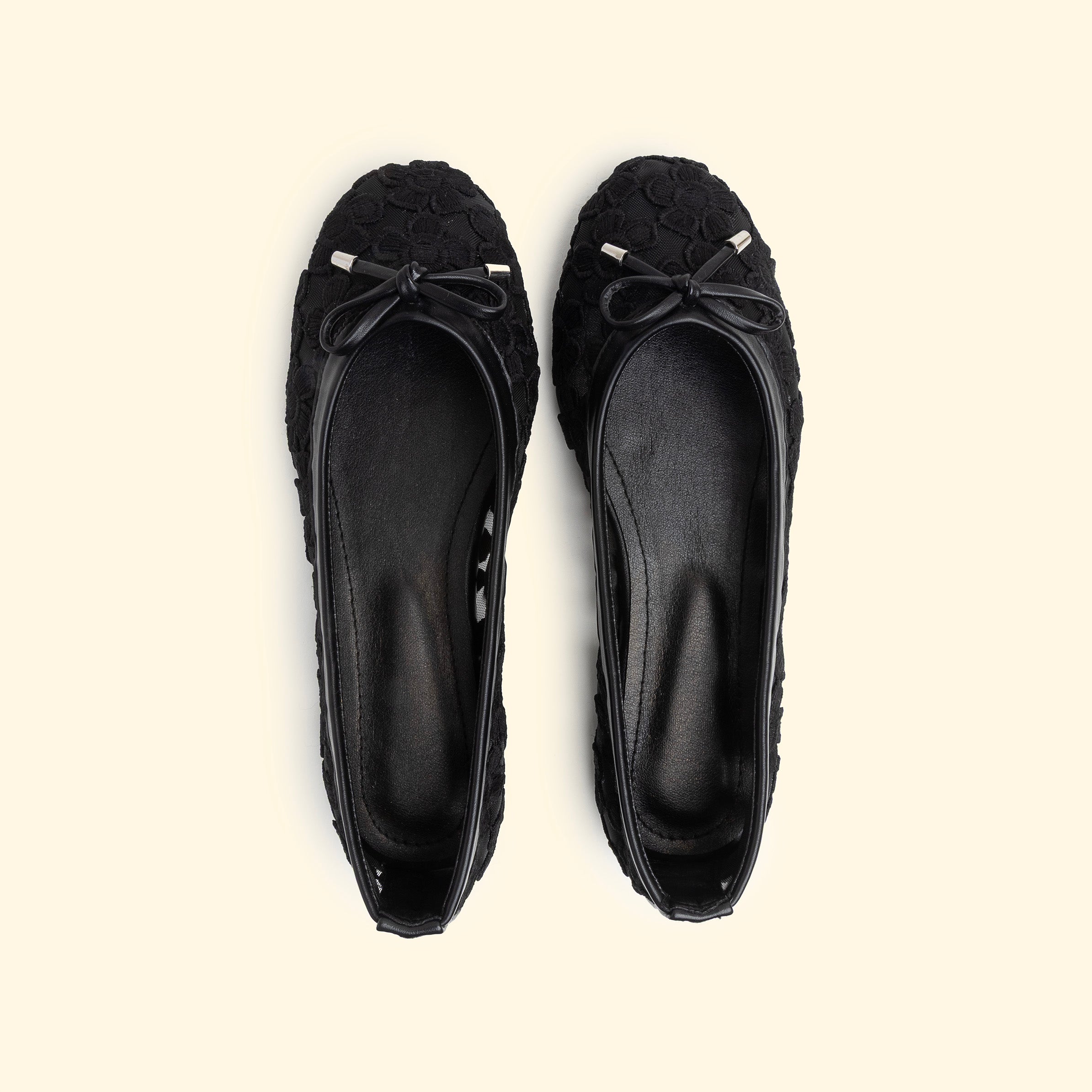 Floral Lace Ballet flat with bow detail - Midnight Black