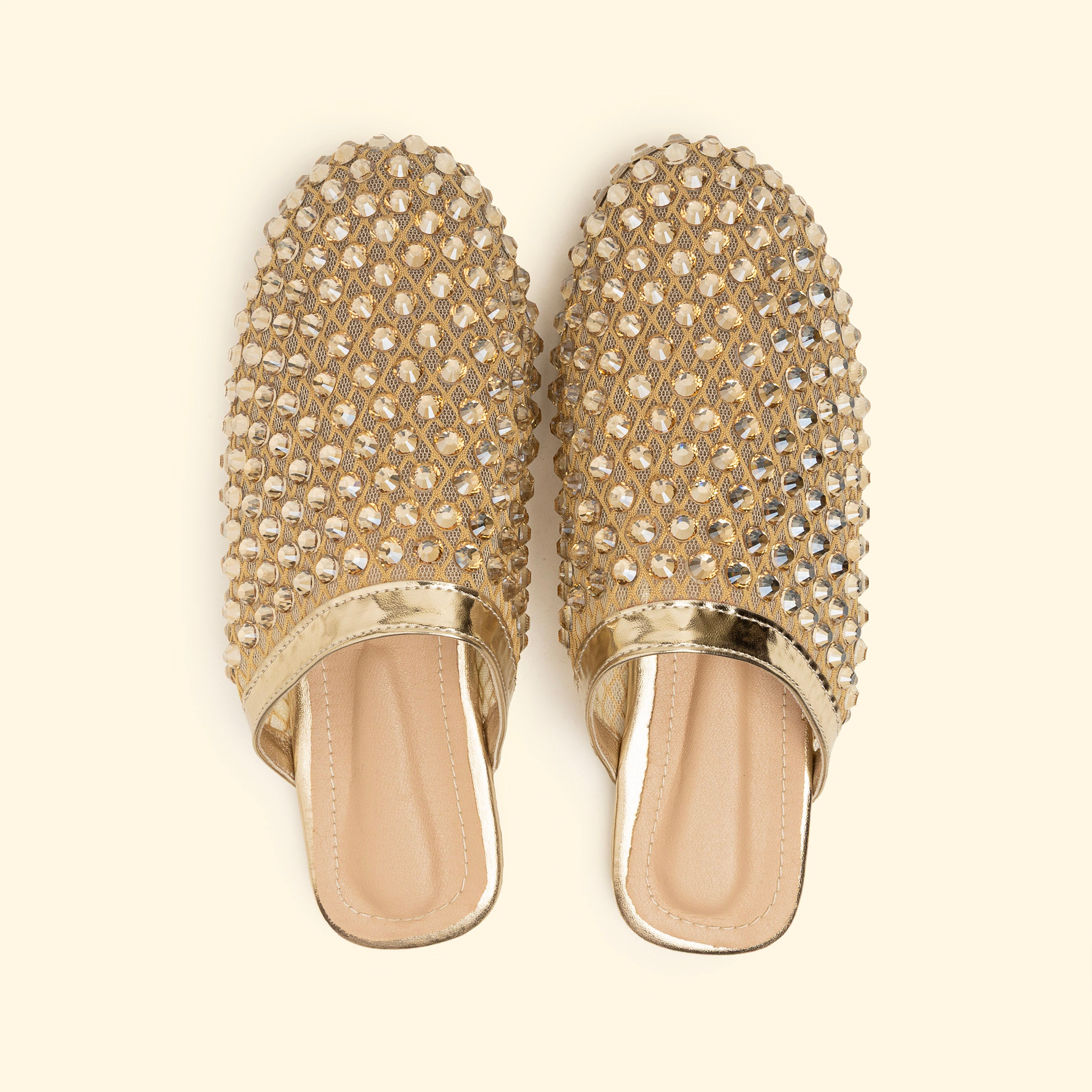 Dazzle Muse - Golden Statue